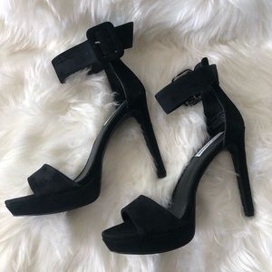 Steve Madden Circuit Sandals